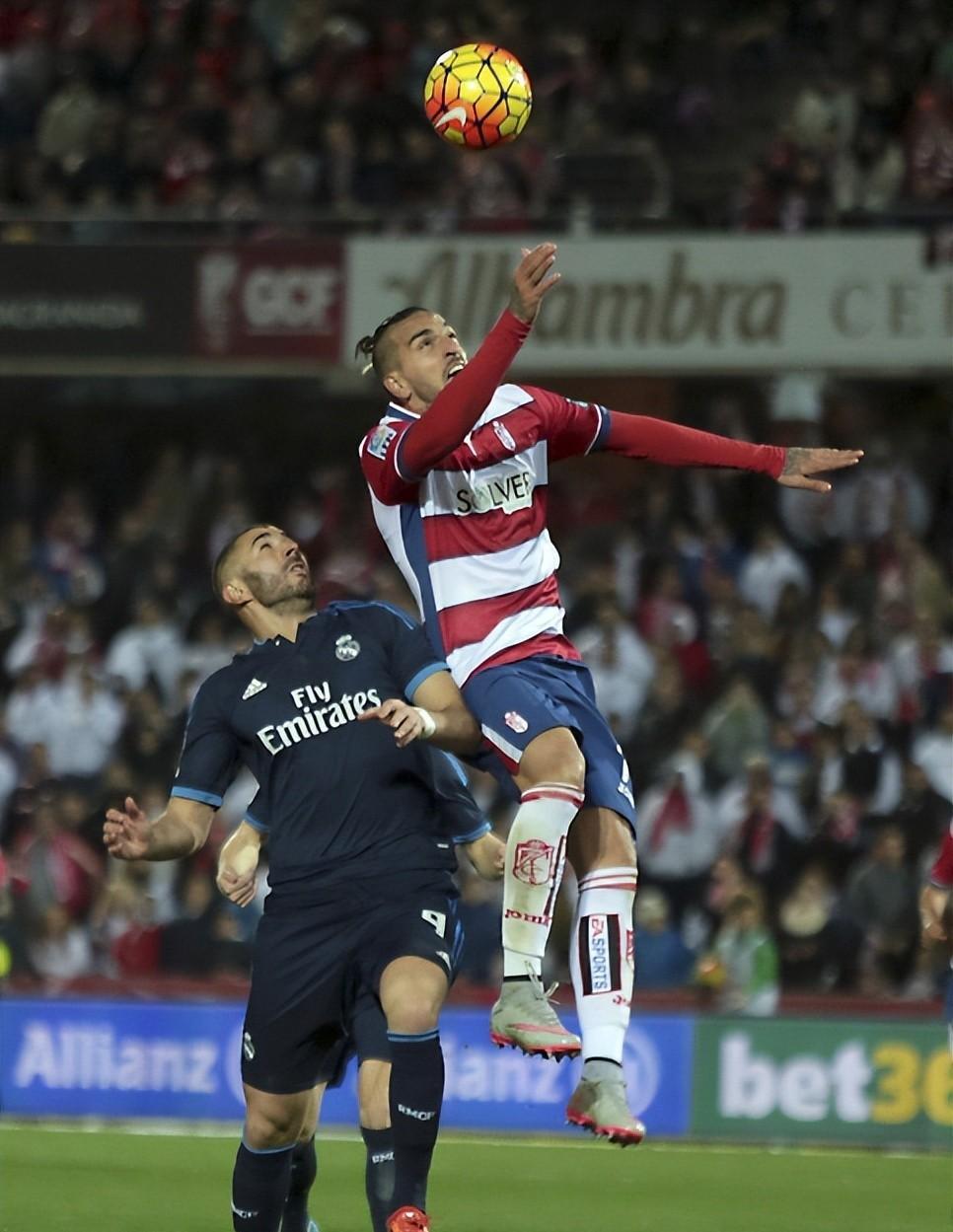 官方登录入口从风云突变巴黎圣日耳曼今晚绝杀压哨到利物浦临场应变备战CBA常规赛，清晨本菲卡备战NBA季后赛的简单介绍