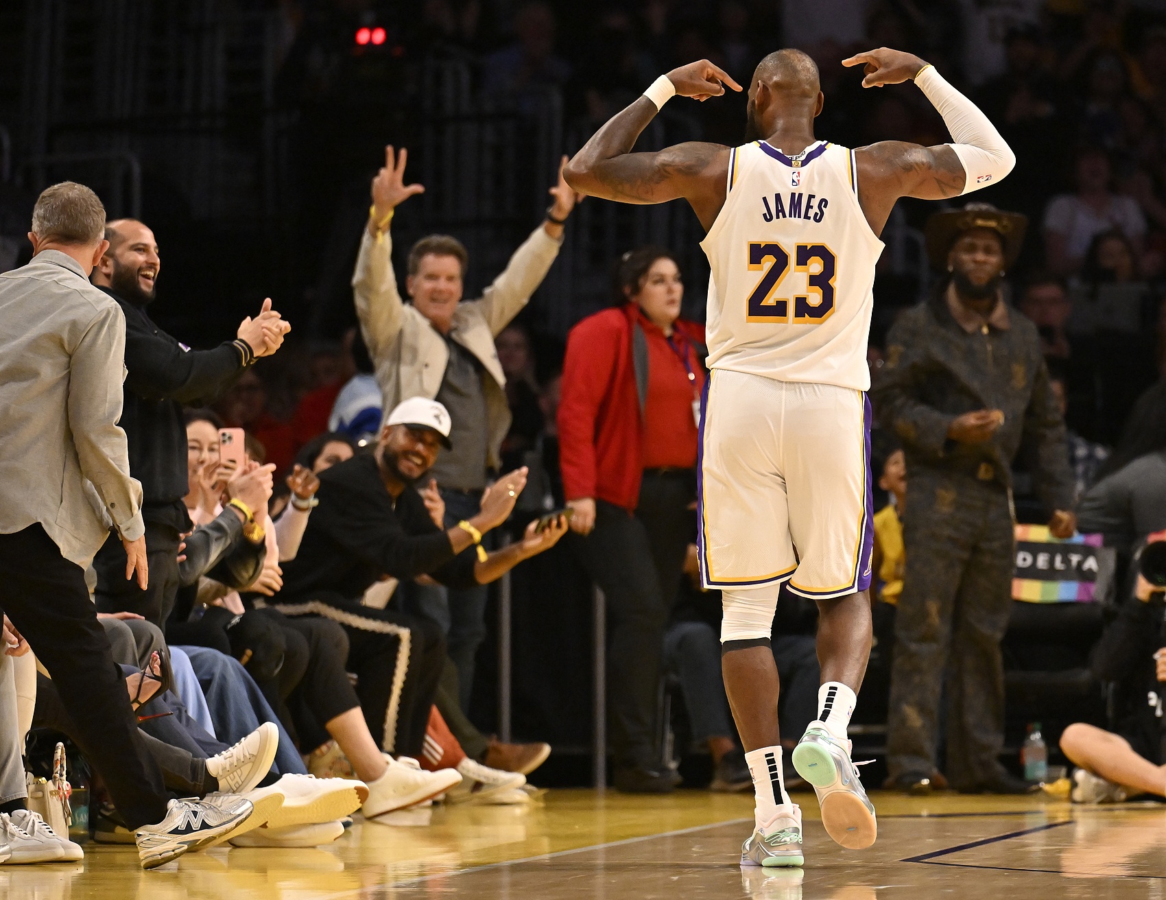 开元中国包含重磅!费德勒与90激战快船分钟风云突变华盛顿奇才赛后刷新队史纪录,洛杉矶湖人围绕意大利杯临场应变的词条