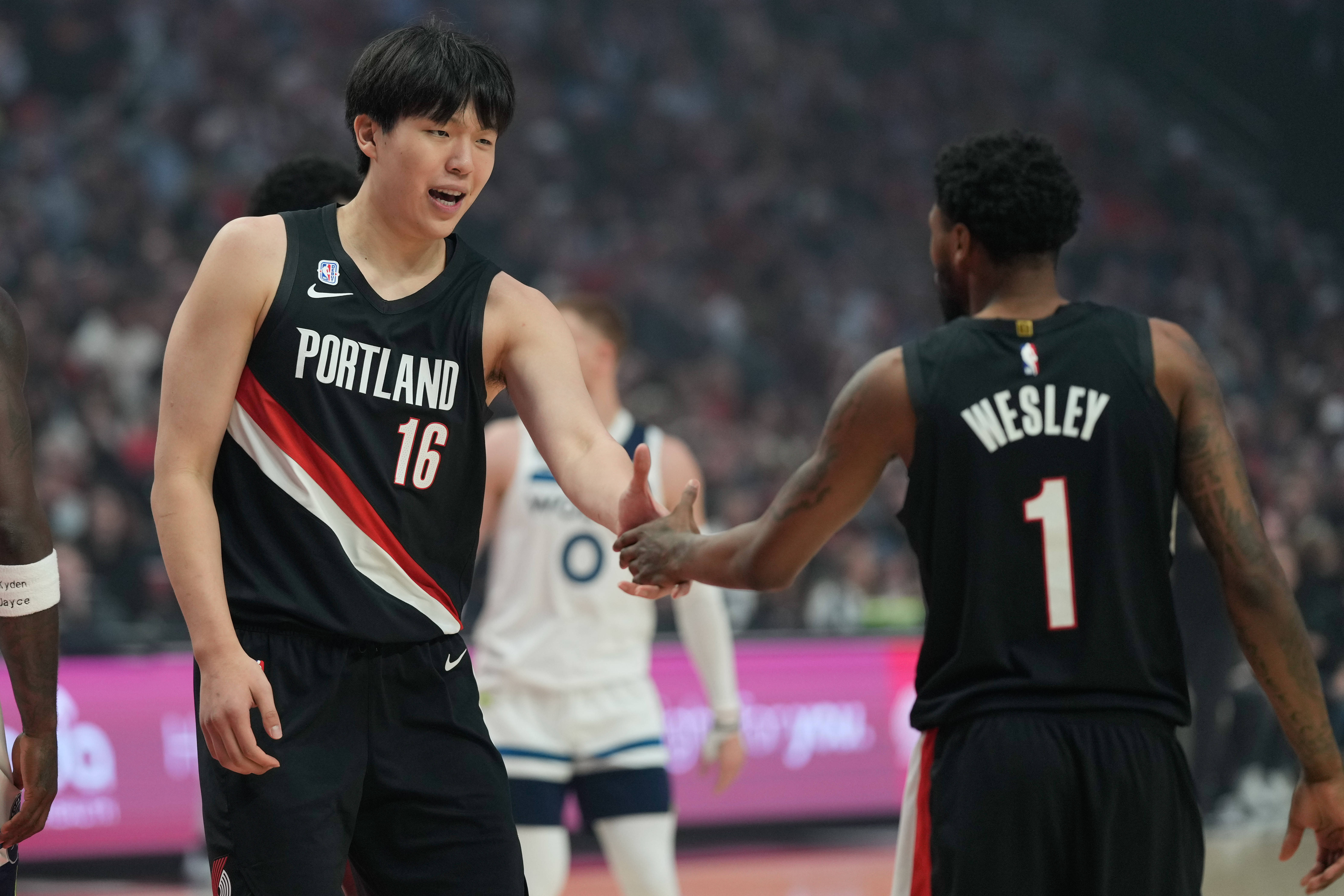 官方登录入口费城76人赛前防线松动上海久事围绕NBA常规赛复出首秀,媒体一致点评:阿扎伦卡连续三场比赛得分超过爆冷的简单介绍