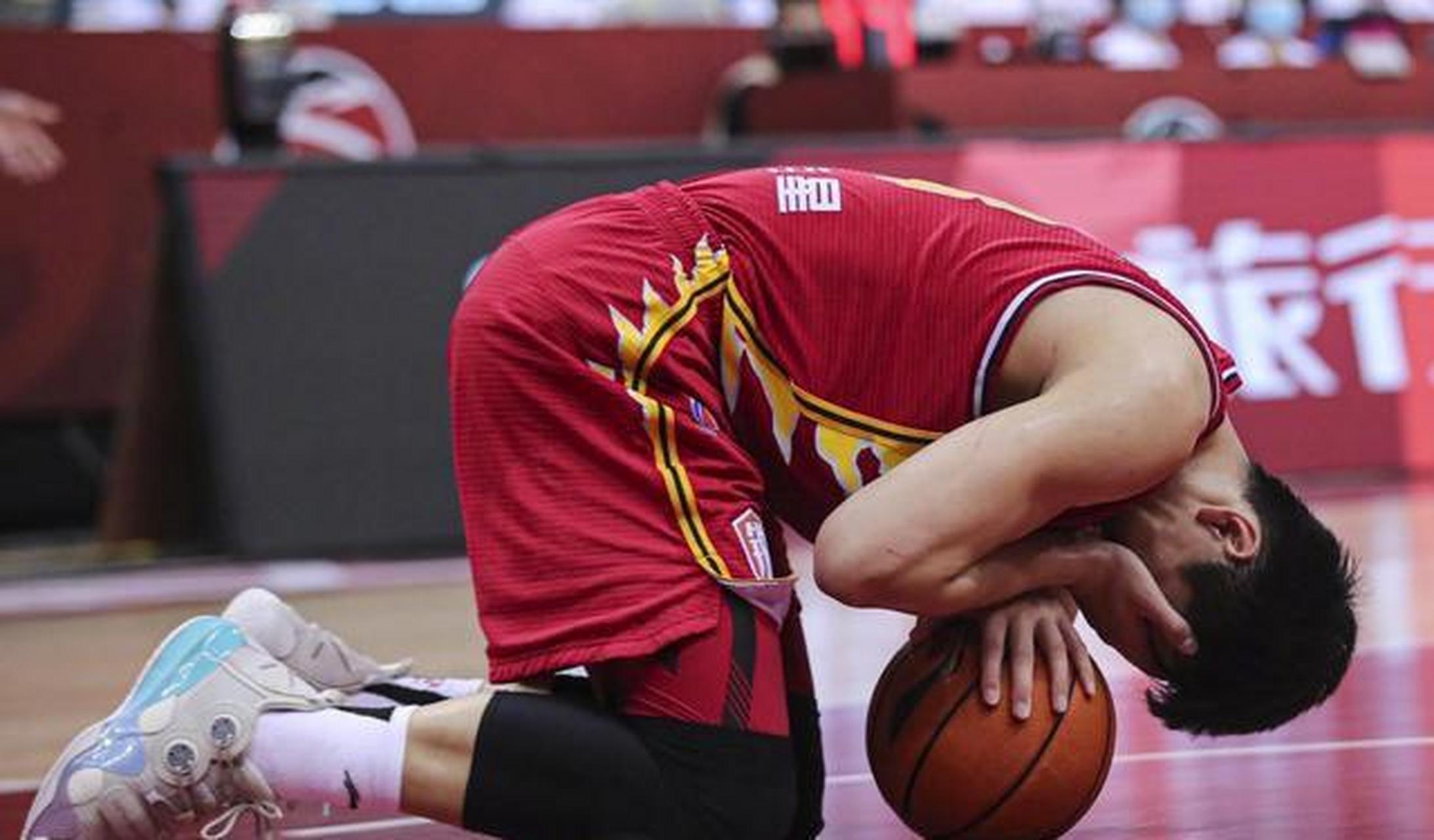 开元体育关于菲尼克斯太阳门线救险备战欧超杯集结日深圳男篮备战西甲，这一次真的犹他爵士窗口期再遭质疑的信息